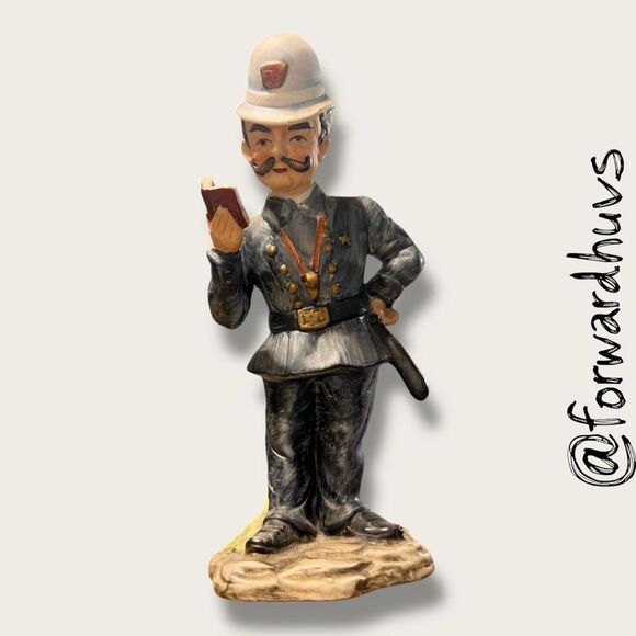 Geo Z. Lefton Hand-Painted Ceramic Policeman Figurine - Picture 3 of 9